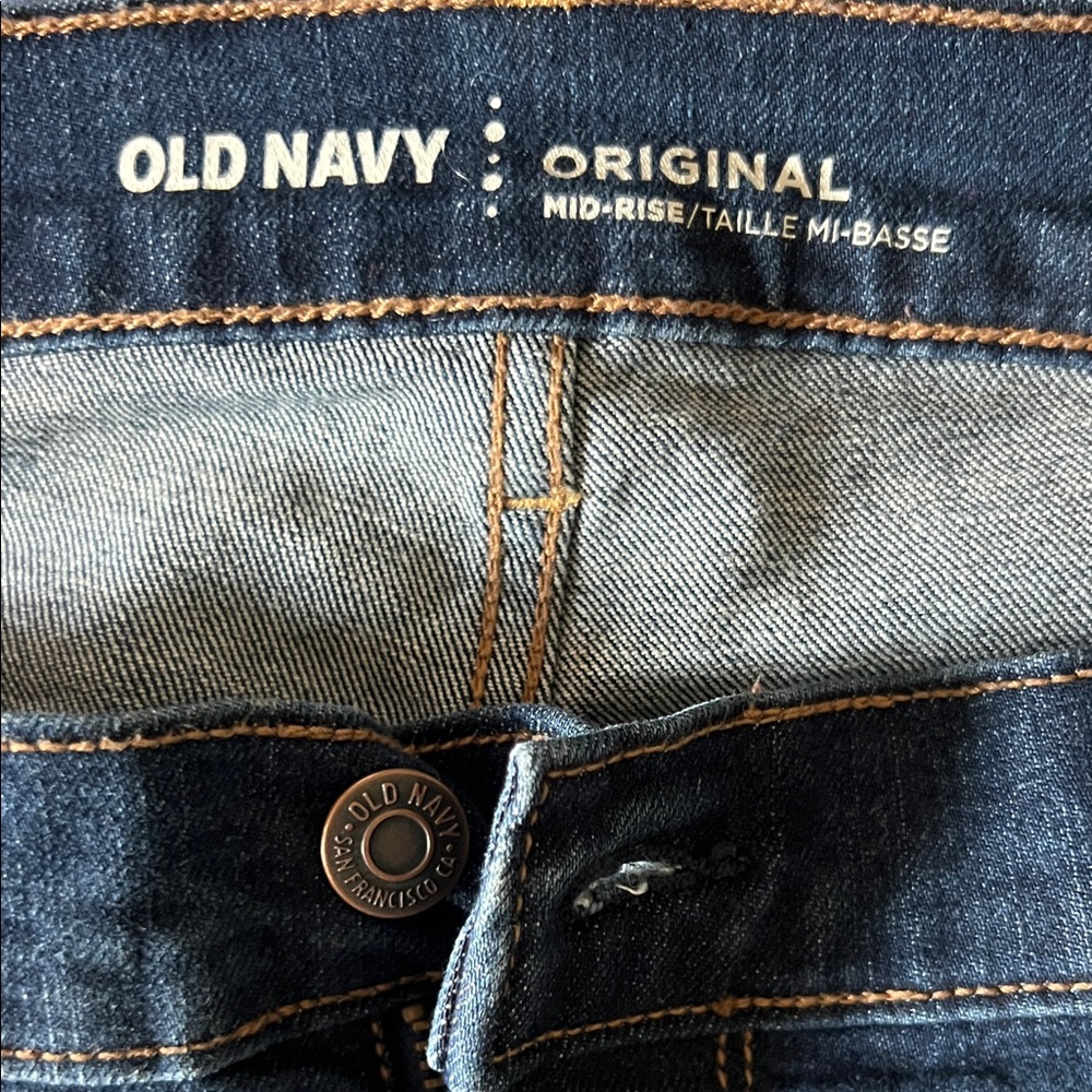 NWOT 12 short Old Navy Women's Mid-Rise Blue Jeans
